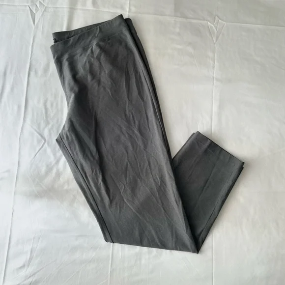 Eileen Fisher Grey Pull-On Straight Leg Pants - Picture 3 of 7